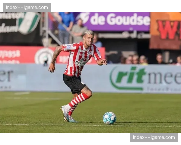 评论：过度依赖个人盯防？切尔西出局暴露了波特防守体系中的结构性风险。